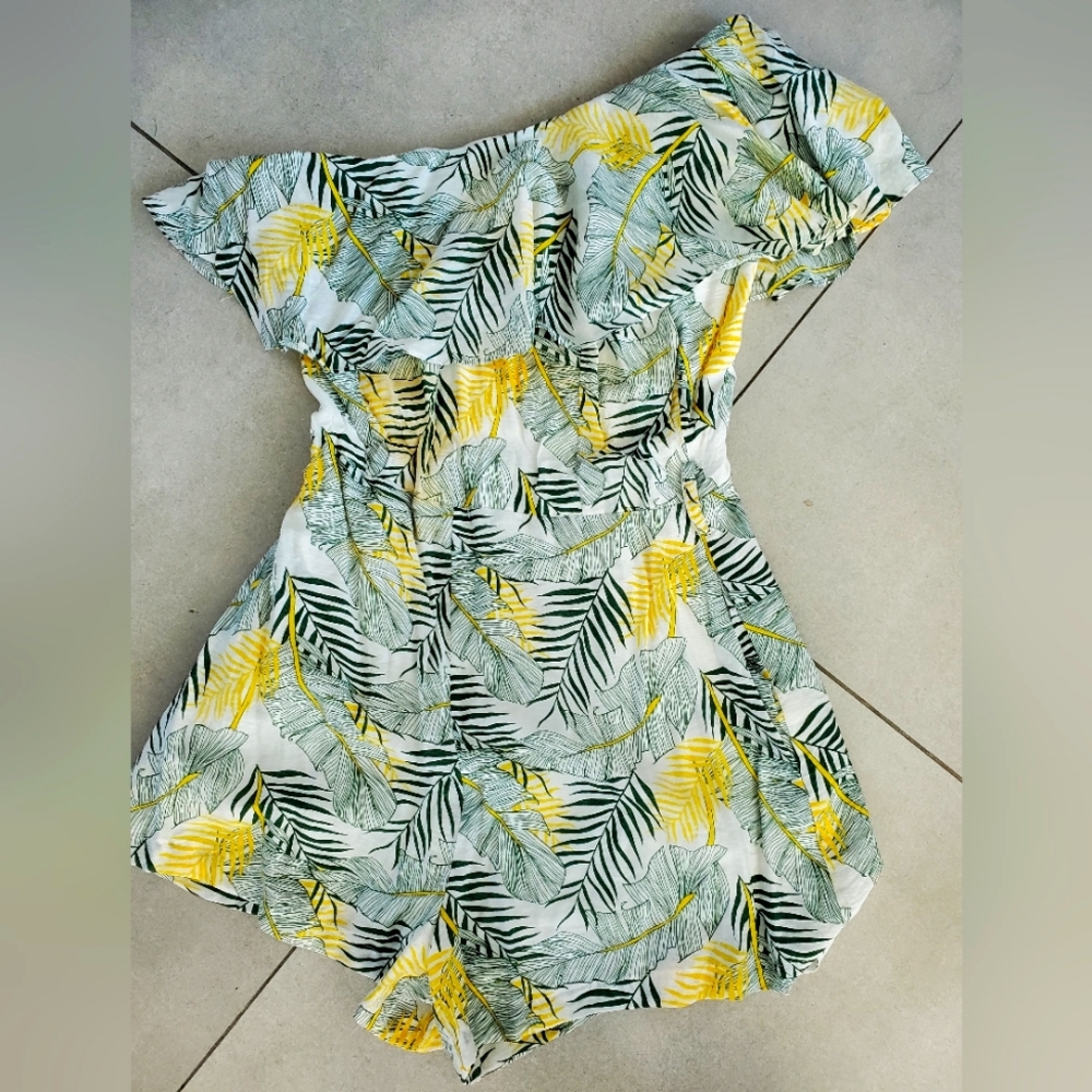 Floral one shoulder medium romper